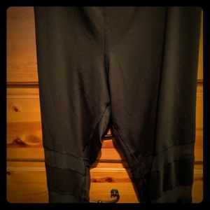 Black dry wicking exercise leggings